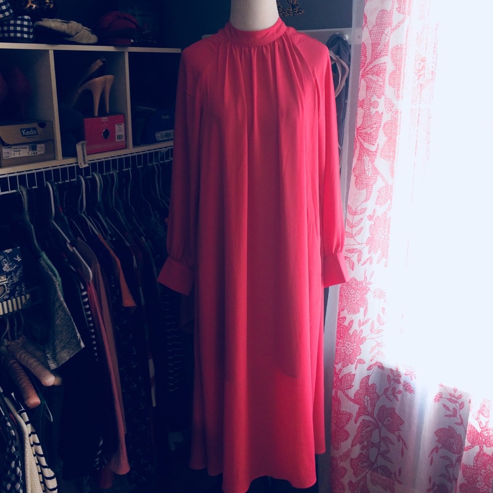 Gorgeous H&M dress, coral cuff sleeve dress